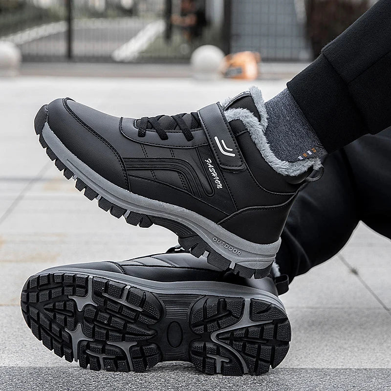 Winterstiefel für Herren, neue wasserdichte PU-Leder-warme Schnee-Stiefeletten für den Außenbereich, warmer Plüsch, rutschfeste Arbeits-High-Top-Freizeitschuhe