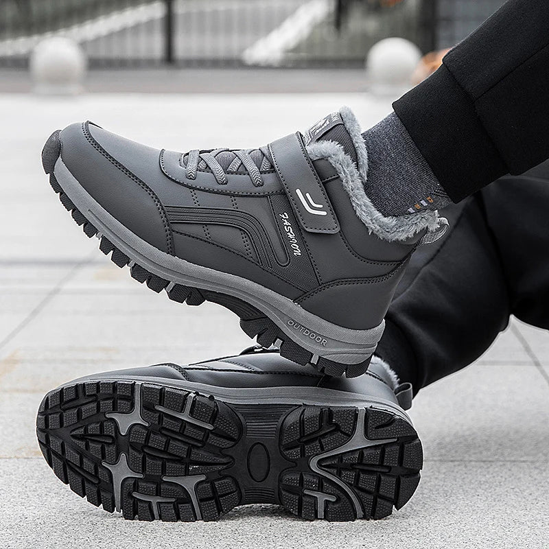 Winterstiefel für Herren, neue wasserdichte PU-Leder-warme Schnee-Stiefeletten für den Außenbereich, warmer Plüsch, rutschfeste Arbeits-High-Top-Freizeitschuhe